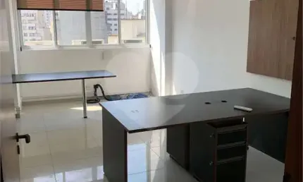 Apartamento à venda na Rua Maria Paula, Bela Vista, São Paulo
