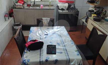 Casa térrea com 2 quartos à venda em Engenheiro Goulart - SP