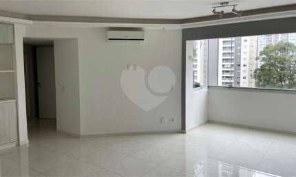 Apartamento com 2 quartos à venda em Vila Andrade - SP