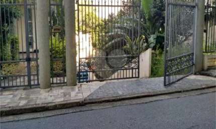 Sobrado com 6 quartos à venda em Vila Albertina - SP