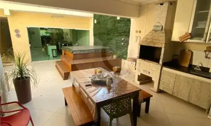 Casa com 4 quartos à venda na Rua Paraupava, Belém, São Paulo