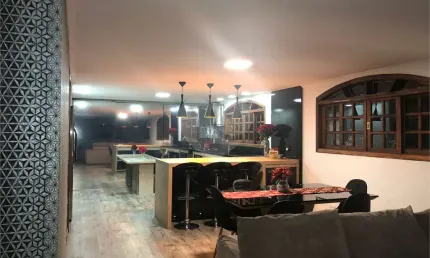 Casa com 6 quartos à venda na Rua Alexandrina, Tremembé, São Paulo