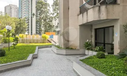Apartamento com 3 quartos à venda em Vila Andrade - SP