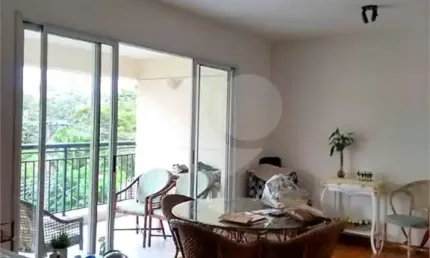 Apartamento com 3 quartos à venda em Vila Sônia - SP