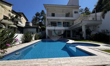 Sobrado com 4 quartos à venda em Vila Irmãos Arnoni - SP