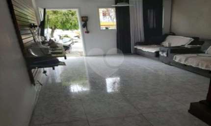 Casa com 2 quartos à venda na Avenida Guilherme Giorgi, Vila Carrão, São Paulo