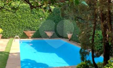 Sobrado com 4 quartos à venda em Jardim Everest - SP