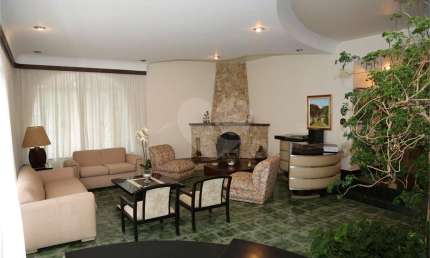 Casa térrea com 3 quartos à venda em Vila Cláudia - SP