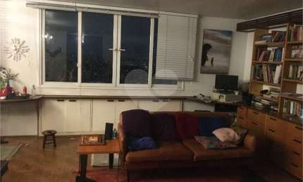 Apartamento com 3 quartos à venda ou para locação em Cerqueira César - SP