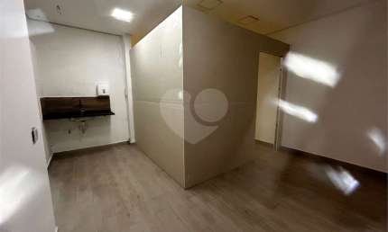Sobrado com 3 quartos à venda ou para locação em Higienópolis - SP