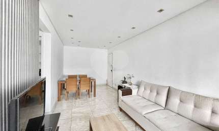 Apartamento com 2 quartos à venda em Aclimação - SP