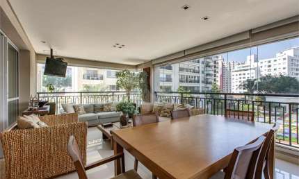Apartamento com 3 quartos à venda ou para locação em Aclimação - SP