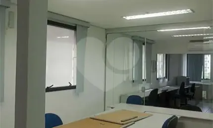 Sala comercial para alugar na Rua Doutor Cândido Espinheira, Perdizes, São Paulo