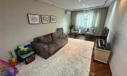 Casa com 3 quartos à venda na Rua Rogério Giorgi, Vila Carrão, São Paulo