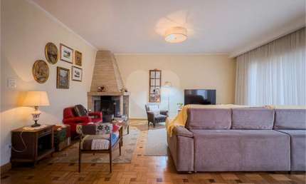 Casa com 3 quartos à venda na Rua Pierre Curie, Saúde, São Paulo