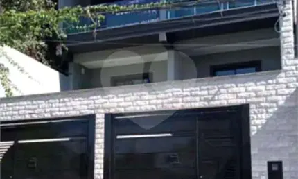 Casa com 3 quartos à venda na Rua Camburiú, Alto da Lapa, São Paulo