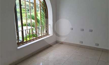 Condomínio com 4 quartos à venda em Jardim Marajoara - SP