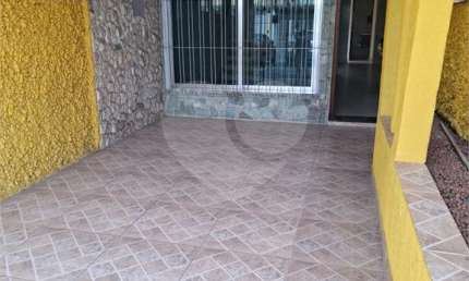 Sobrado com 3 quartos à venda ou para locação em Quarta Parada - SP