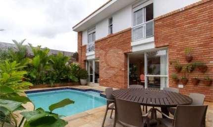 Condomínio com 4 quartos à venda em Jardim Sílvia (zona Oeste) - SP