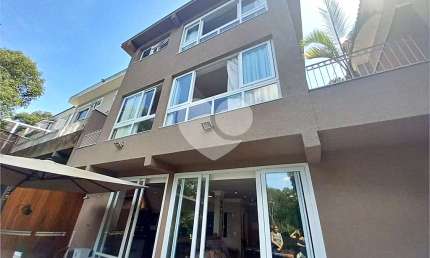 Sobrado com 4 quartos à venda em Jardim Itatinga - SP