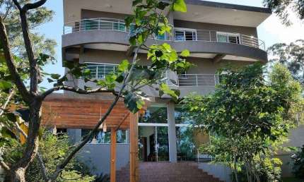 Sobrado com 6 quartos à venda em Jardim Ibiratiba - SP