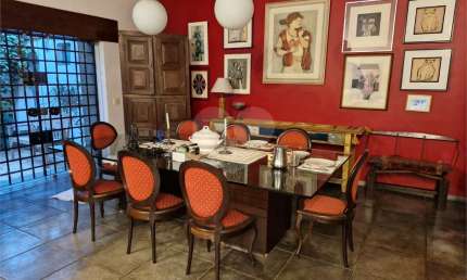 Sobrado com 4 quartos à venda em Alto De Pinheiros - SP