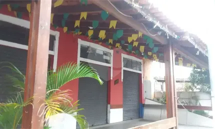 Casa de vila com 2 quartos à venda em Chora Menino - SP