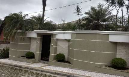 Casa térrea com 4 quartos à venda ou para locação em Horto Florestal - SP