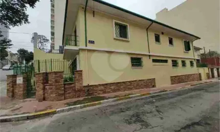 Sobrado com 3 quartos à venda ou para locação em Aclimação - SP