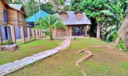 Casa com 3 quartos à venda ou para locação em Bela Vista - SP