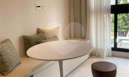 Apartamento com 1 quartos à venda ou para locação em Vila Nova Conceição - SP