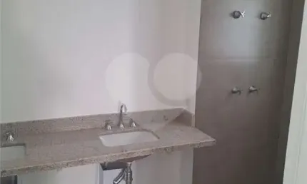 Casa em condomínio fechado com 3 quartos à venda na Avenida Piraíba, Tamboré, Barueri