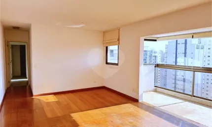 Apartamento com 3 quartos à venda na Avenida Moema, Moema, São Paulo