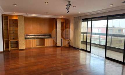 Apartamento com 4 quartos à venda em Aclimação - SP