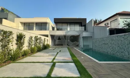 Casa em condomínio fechado com 4 quartos à venda na Rua Mário Albuquerque, Barra da Tijuca, Rio de Janeiro, 380 m2 por R$ 3.690.000