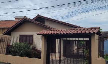 Casa com 2 quartos para alugar na Rua Miguel Couto, Campina, São Leopoldo