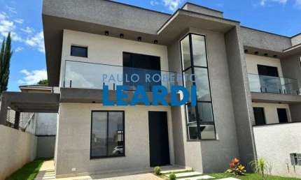Casa em condomínio fechado com 3 quartos para alugar na Rua Rubens Paiva, Vila Esperia ou Giglio, Atibaia