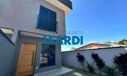 Casa com 2 quartos à venda na Vila Petrópolis, Atibaia 