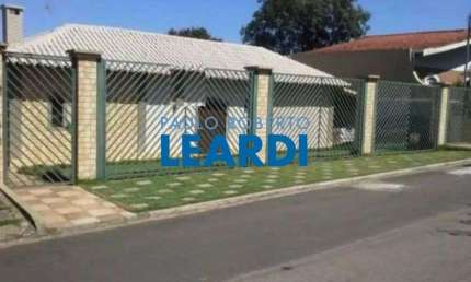 Casa com 4 quartos à venda na Vila Santista, Atibaia 