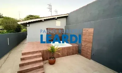 Casa com 3 quartos para alugar no Atibaia Jardim, Atibaia 