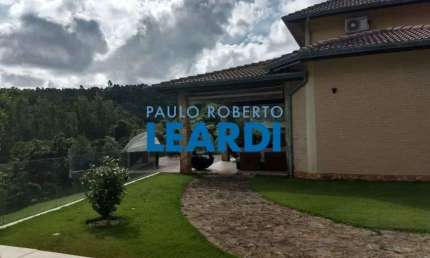 Casa com 4 quartos para alugar no Pinheiral I, Atibaia 