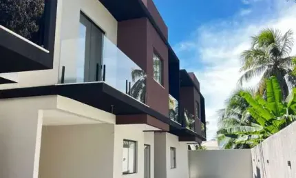 Casa com 3 dormitórios à venda, 120 m² por R$ 490.000,00 - Pitangueiras - Lauro de Freitas/BA