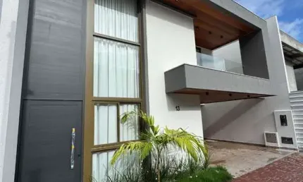 Casa com 4 quartos para alugar na Avenida Priscila Dutra, 507, Vilas do Atlantico, Lauro de Freitas