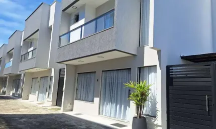 Casa com 4 dormitórios à venda, 160 m² por R$ 790.000 - Portão do Sol - Lauro de Freitas/BA