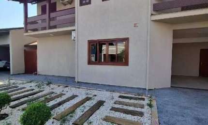 CASA PARA LOCAÇÃO EM CONDOMÍNIO FECHADO – EXCELENTE LOCALIZAÇÃO!