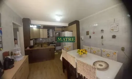 Casa com 3 Dormitórios e Edícula à Venda - Excelente Oportunidade!