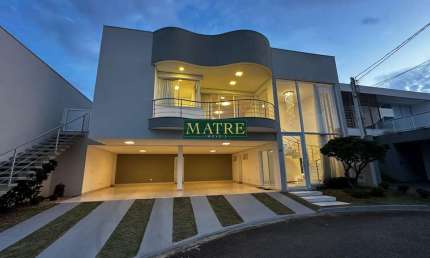 casa em condomínio mobilada com 5 suites ar condicionada, piscina