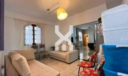 Casa à venda, 5 quartos, 1 suíte, Buritis - Belo Horizonte/MG
