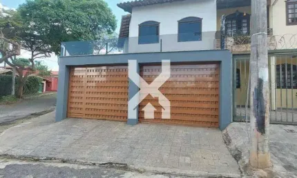 Casa geminada à venda, 3 quartos, 1 suíte, 2 vagas, Santa Amélia - Belo Horizonte/MG