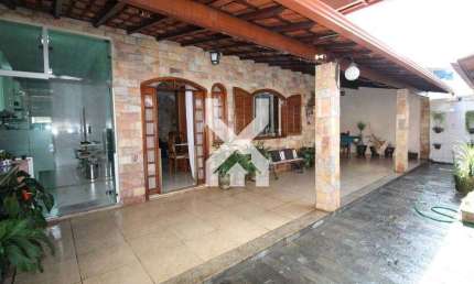 Casa à venda, 3 quartos, 1 suíte, 8 vagas, Dona Clara - Belo Horizonte/MG